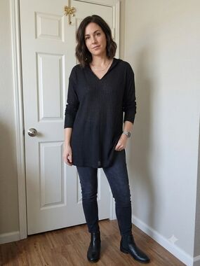Black Ribbed V-Neck Longline Hooded Tunic